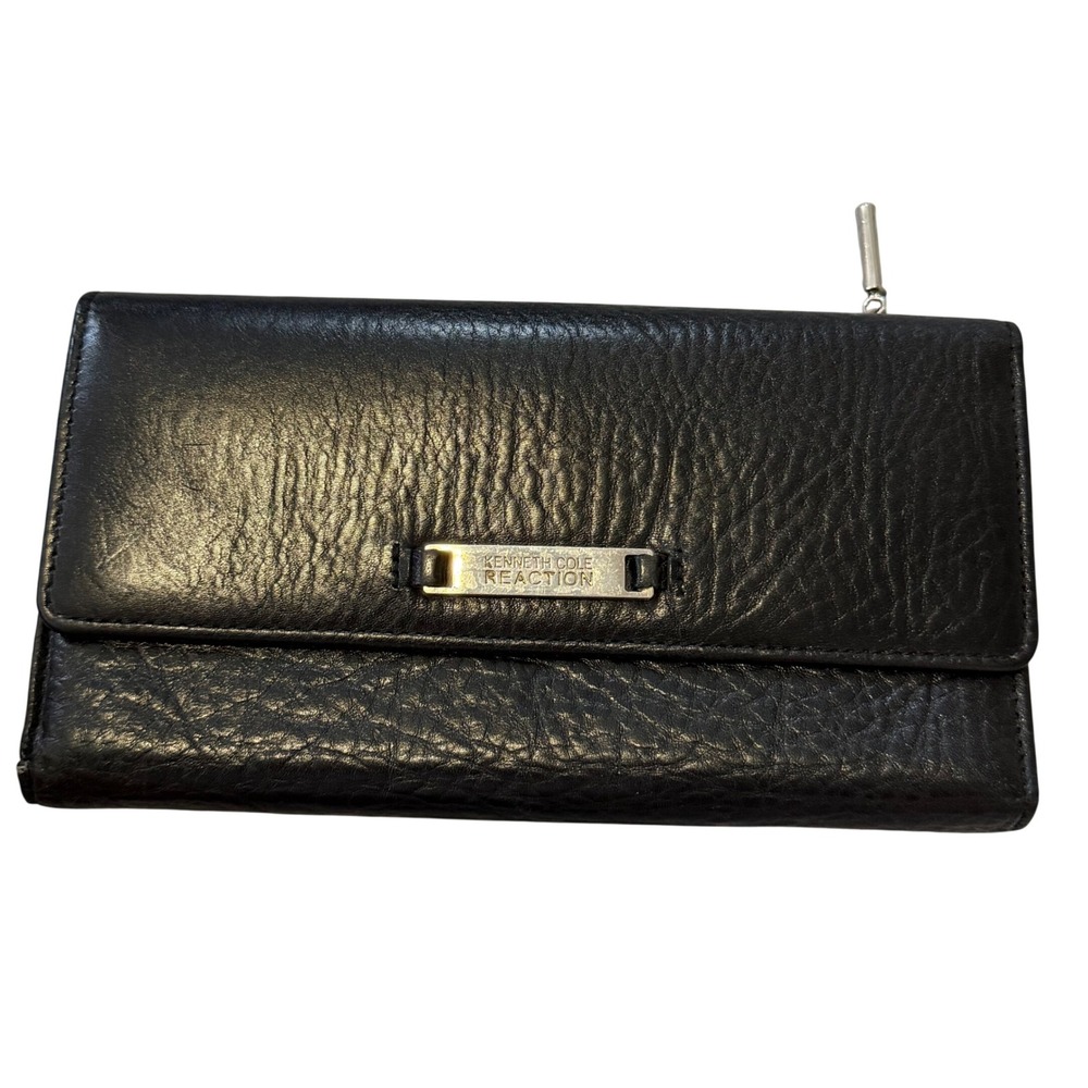 Kenneth Cole Reaction Black Leather Trifold Wallet with Logo Plaque